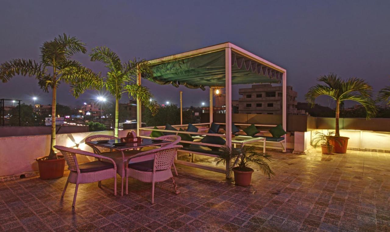Treebo The Boss Hotell Rāipur Exteriör bild